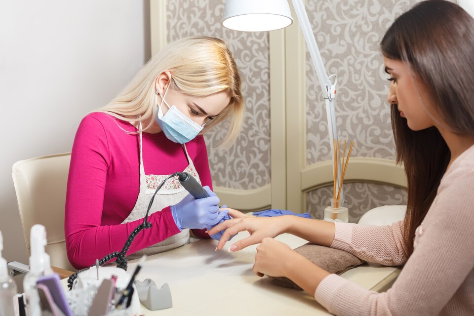 Kaklıç Manikürcü